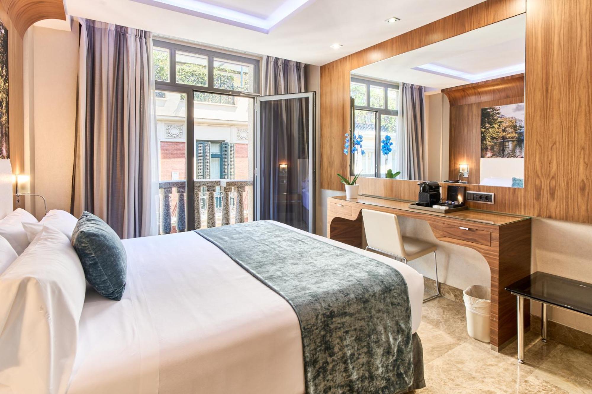วีพี ฆาร์ดิง เด เรโกเลโตส Hotel มาดริด ภายนอก รูปภาพ